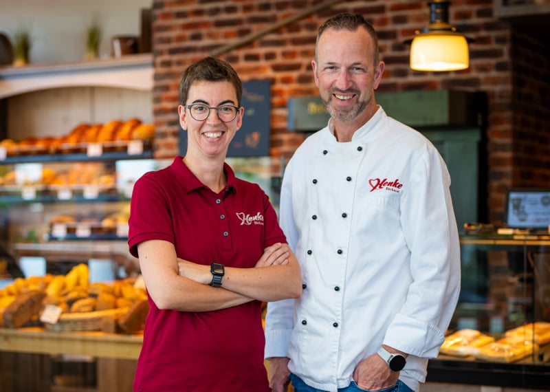 Geschäftsleitung: (v.l.) Dagmar Henke und Bäckermeister Daniel Henke (Inhaber)